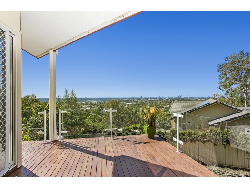 112 Armstrong Way, Highland Park QLD 4211