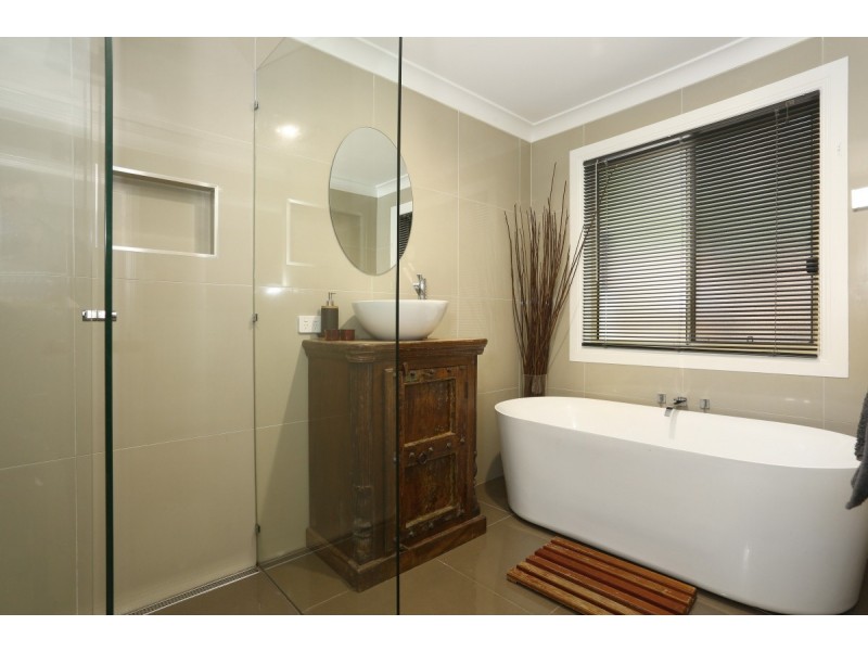 2-4 Eden Park Court, Mount Nathan QLD 4211