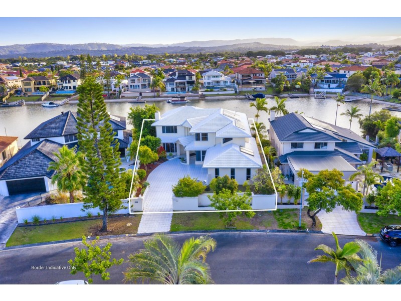 32 Charolais Crescent, Benowa Waters QLD 4217