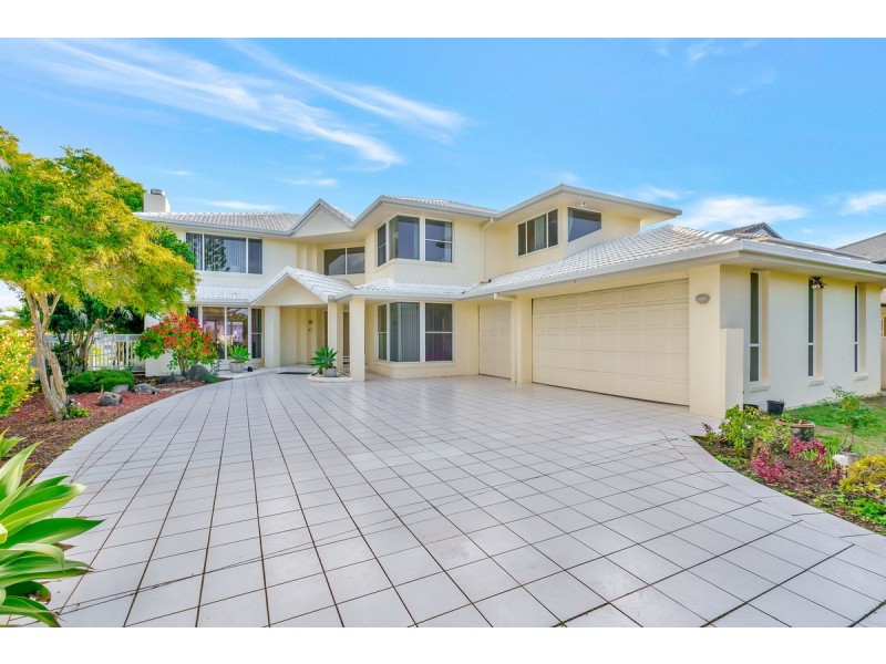 32 Charolais Crescent, Benowa Waters QLD 4217