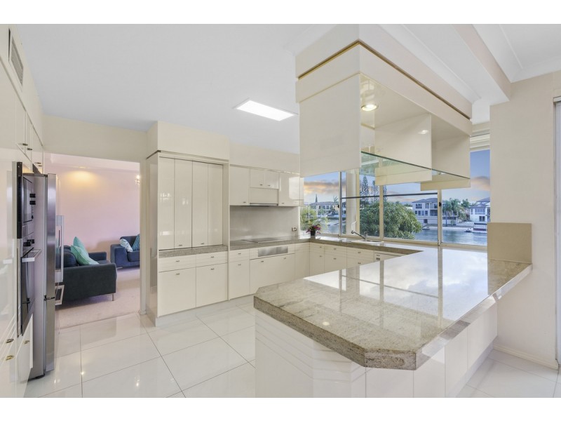 32 Charolais Crescent, Benowa Waters QLD 4217