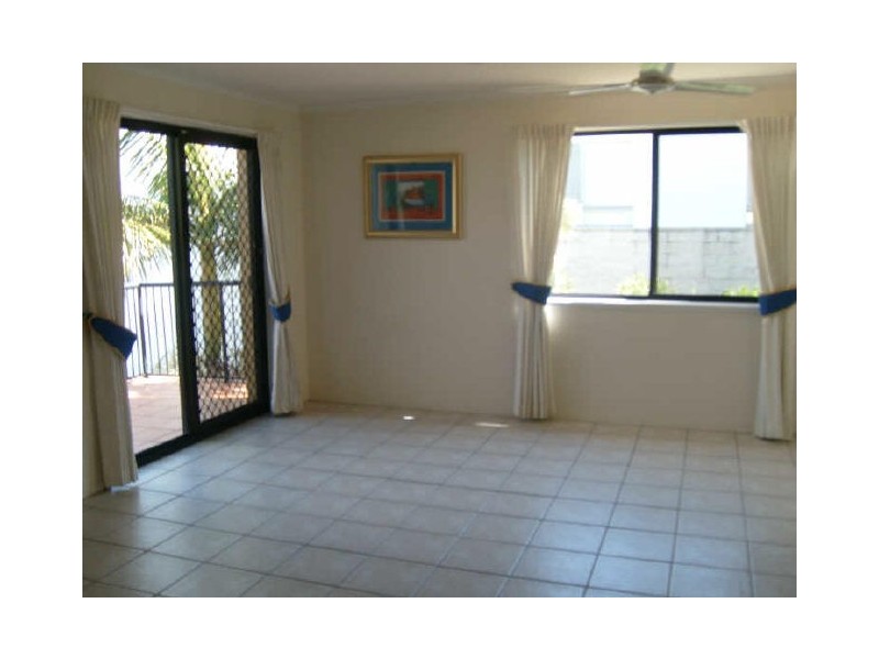 6/9 Bright Avenue, Labrador QLD 4215