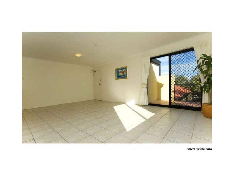 6/9 Bright Avenue, Labrador QLD 4215
