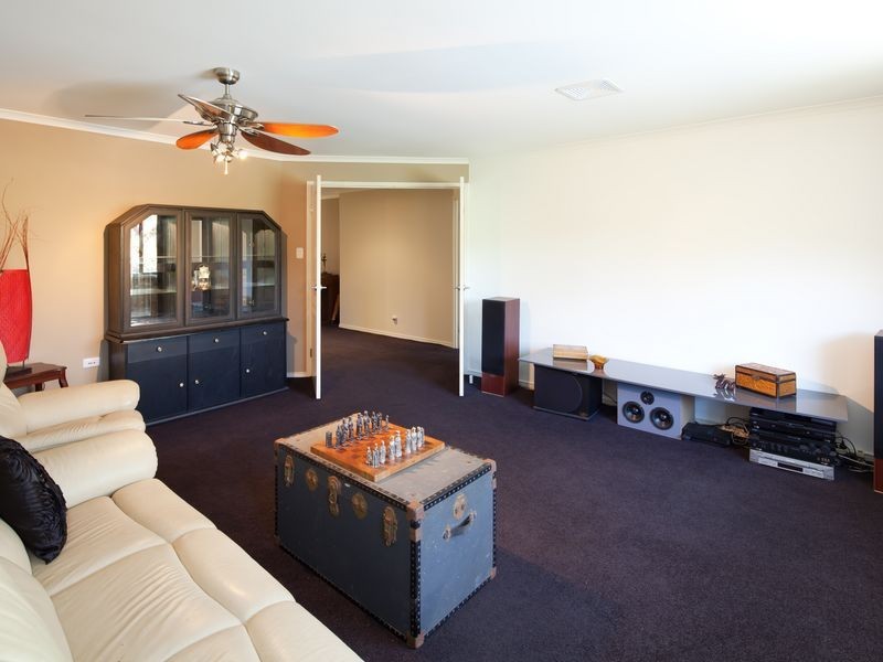 6 Mungindie Court, Mount Nathan QLD 4211