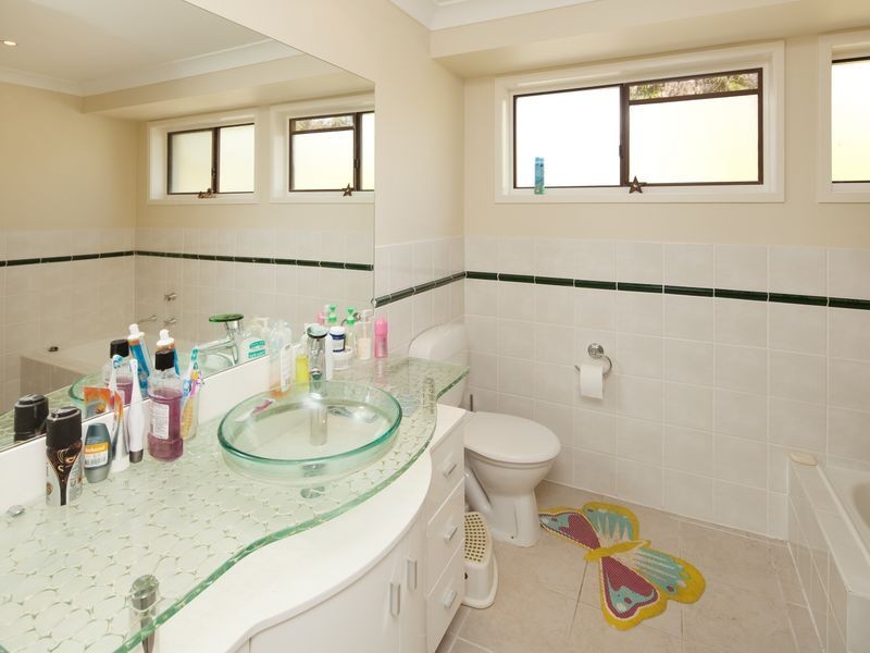 6 Mungindie Court, Mount Nathan QLD 4211