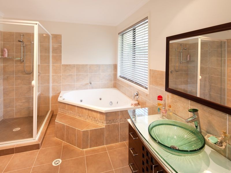 6 Mungindie Court, Mount Nathan QLD 4211