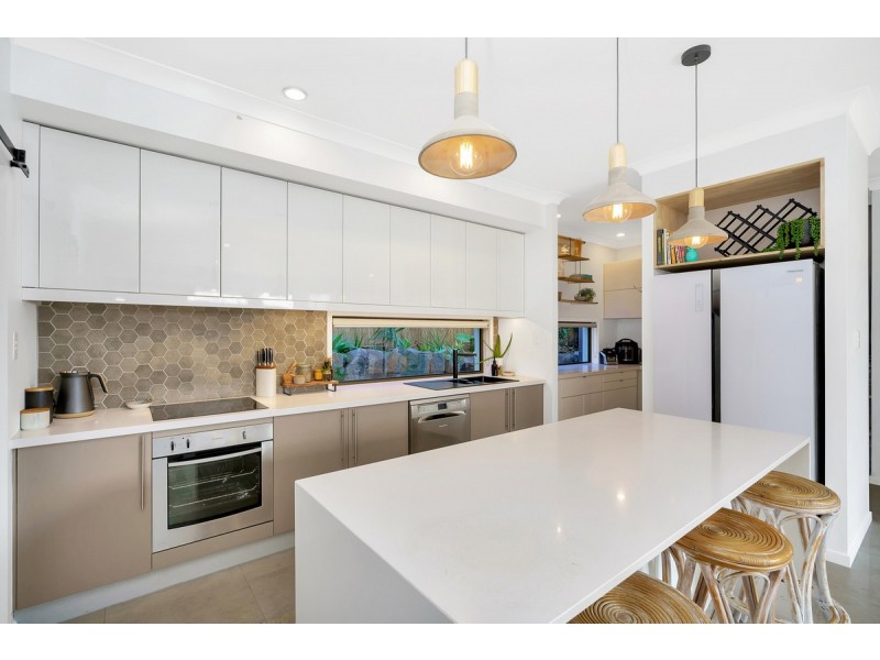 35 Mellum Circuit, Pacific Pines QLD 4211