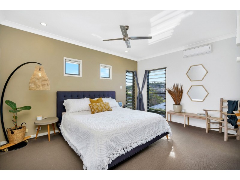 35 Mellum Circuit, Pacific Pines QLD 4211