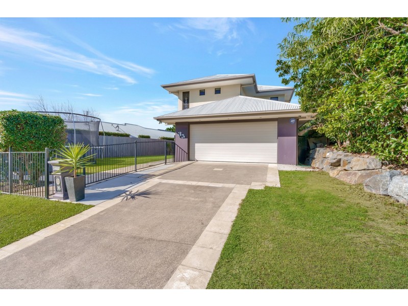 35 Mellum Circuit, Pacific Pines QLD 4211