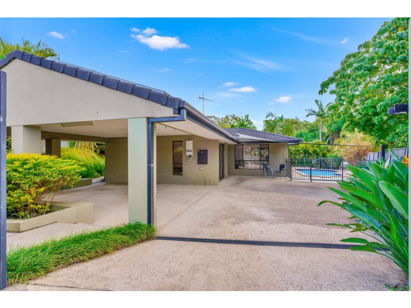 4 Eamonn Court, Highland Park QLD 4211