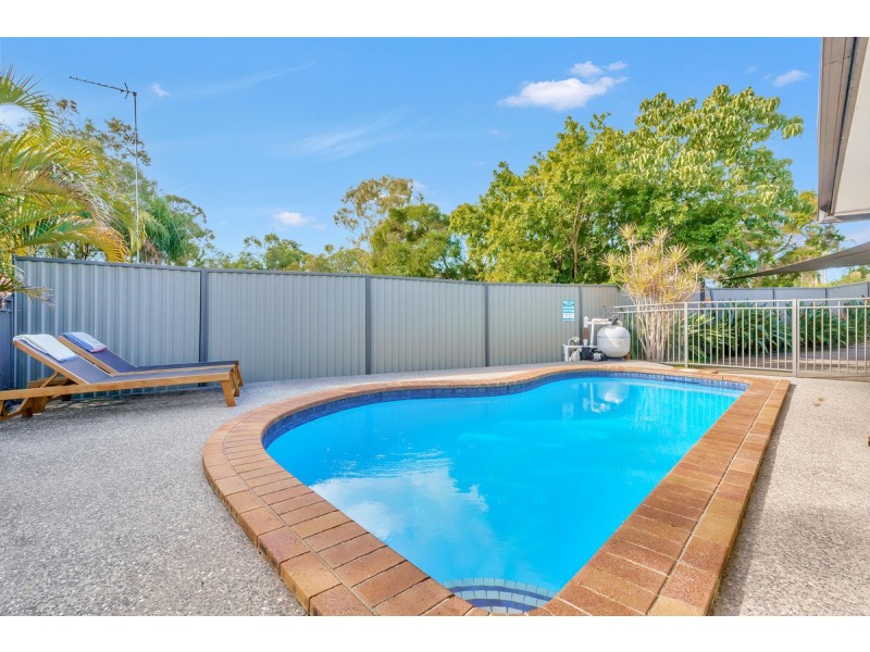 4 Eamonn Court, Highland Park QLD 4211