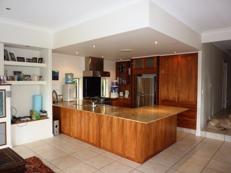 9 Mercure Place, Highland Park QLD 4211