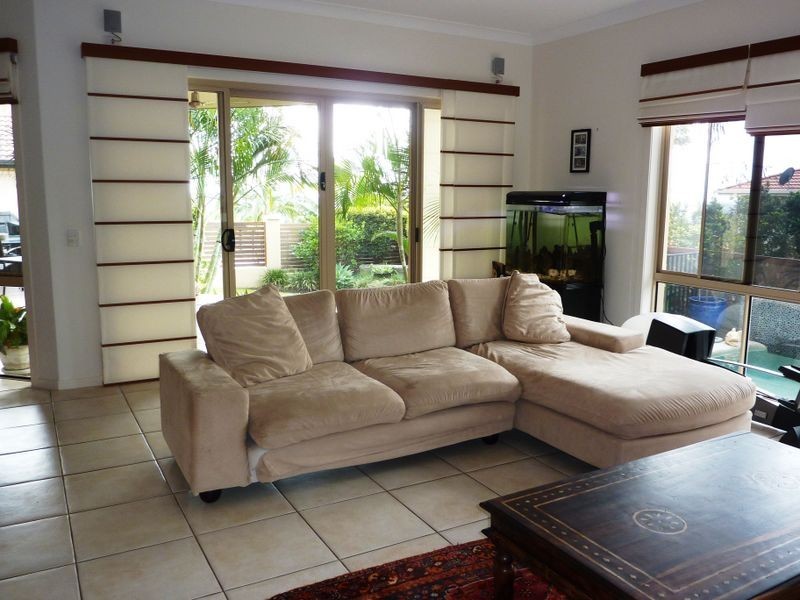 9 Mercure Place, Highland Park QLD 4211