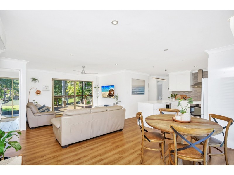 191 Alexander Drive, Highland Park QLD 4211