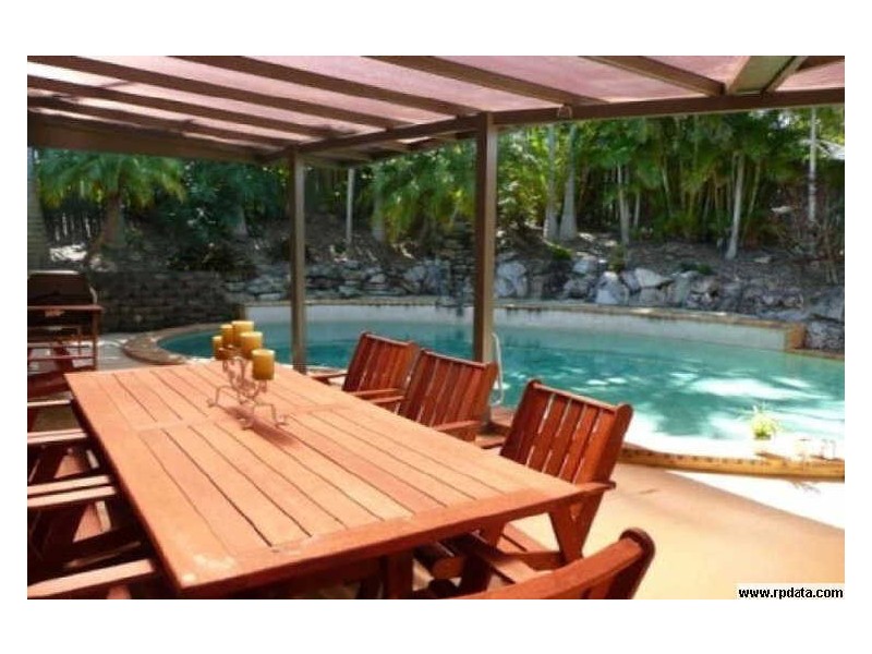 57 Dunkeith Avenue, Benowa Waters QLD 4217