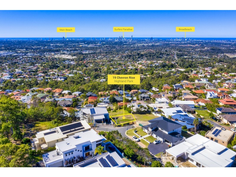 19 Chevron Rise, Highland Park QLD 4211
