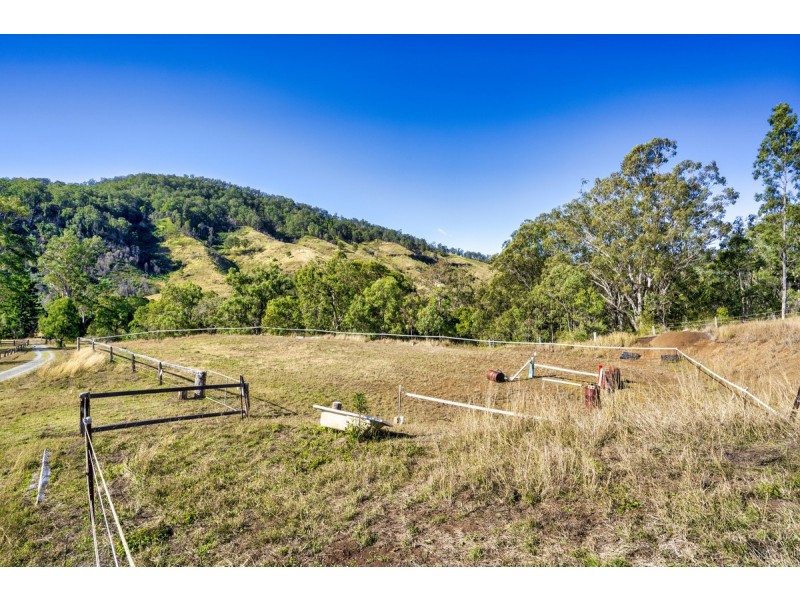 498 Sarabah Road, Canungra QLD 4275