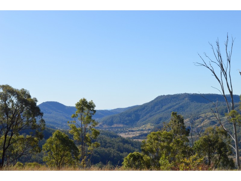 498 Sarabah Road, Canungra QLD 4275