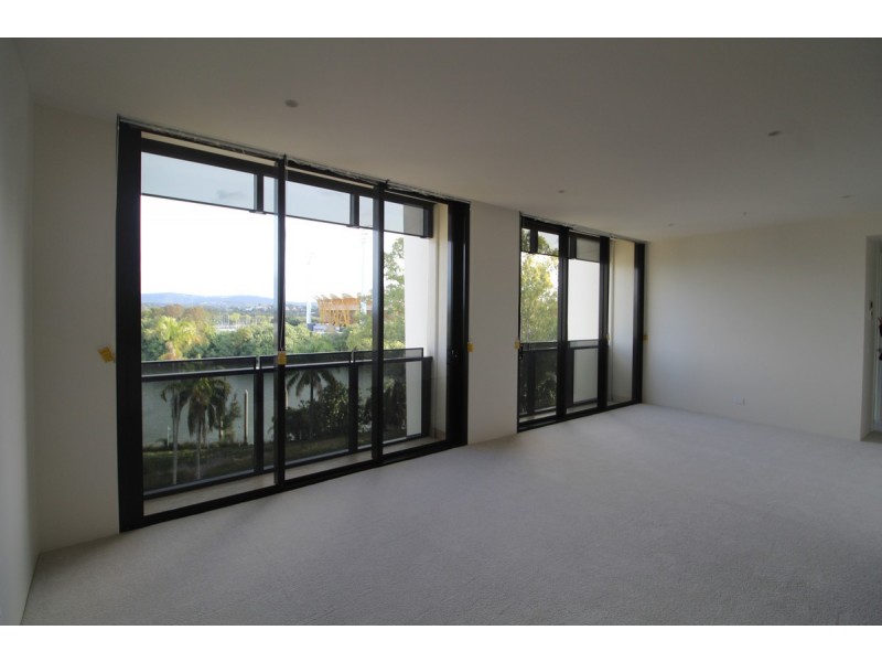 405D/1 The Concourse, Benowa QLD 4217