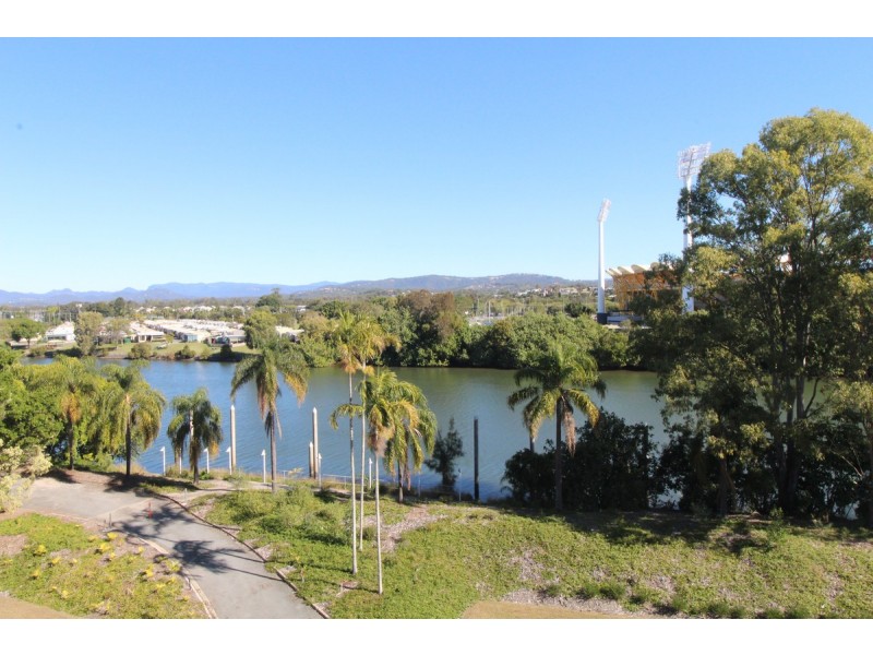 405D/1 The Concourse, Benowa QLD 4217