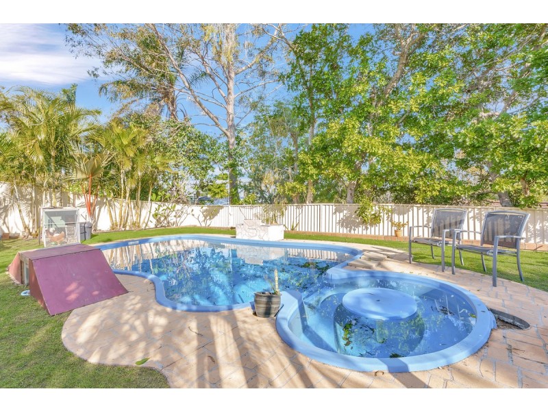 3 Issell Place, Highland Park QLD 4211