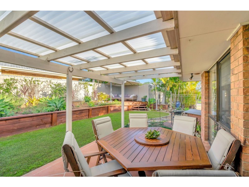 1 Elsemore Court, Carrara QLD 4211
