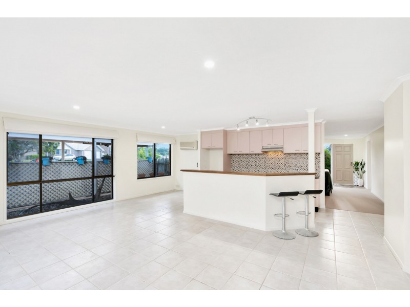 1 Elsemore Court, Carrara QLD 4211