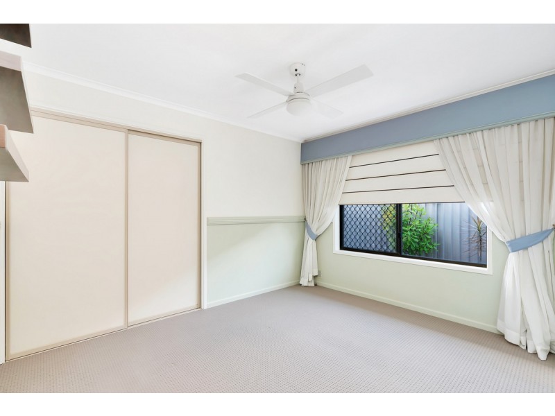 1 Elsemore Court, Carrara QLD 4211