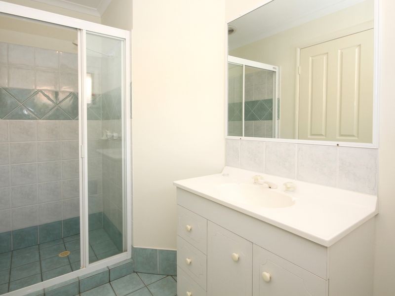 16 Shenton Way, Nerang QLD 4211