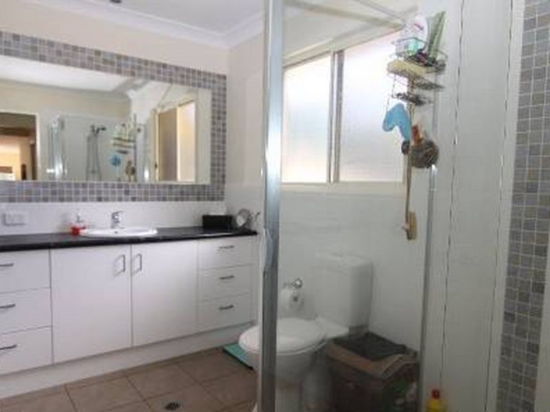 37 Cairngorm Street, Carrara QLD 4211