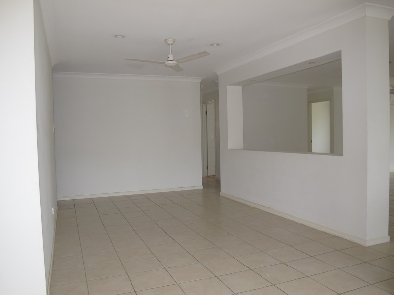 5 Whitely Circuit, Maudsland QLD 4210