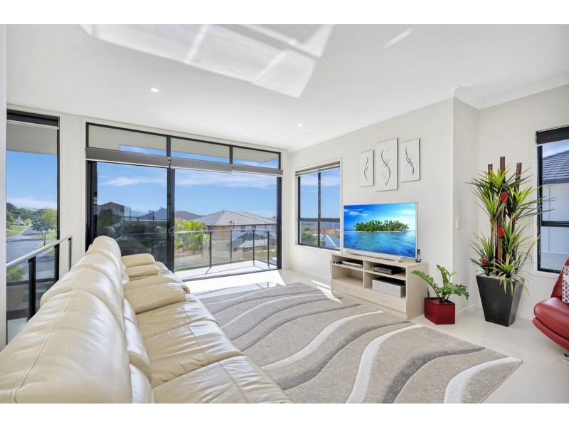 12 Marriott Way, Highland Park QLD 4211