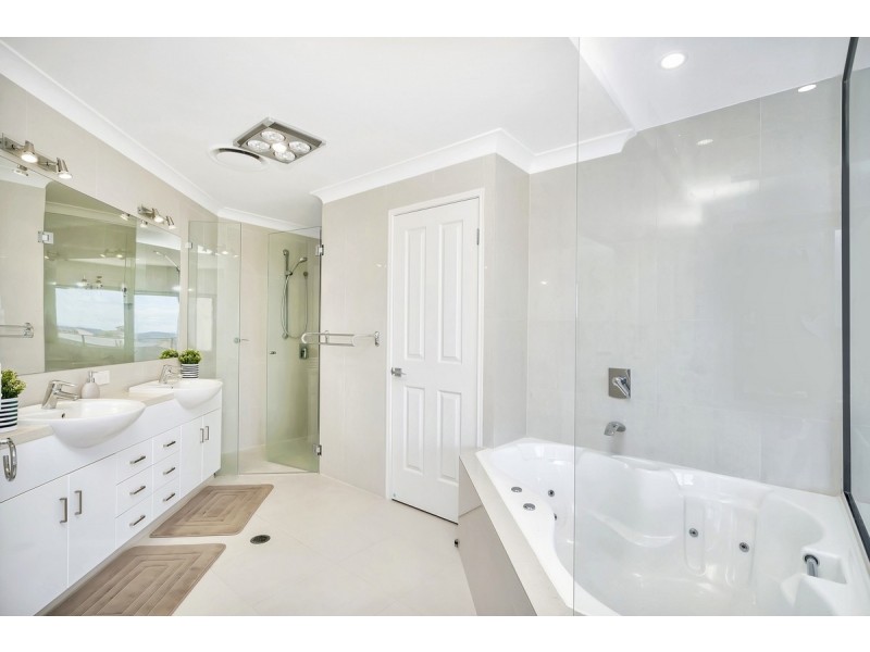 12 Marriott Way, Highland Park QLD 4211