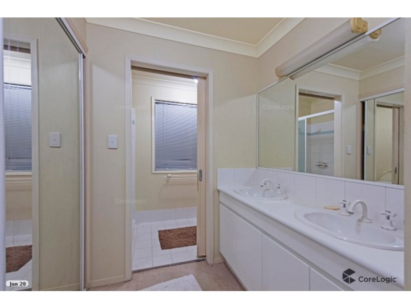 108/152 Palm Meadows Drive, Carrara QLD 4211