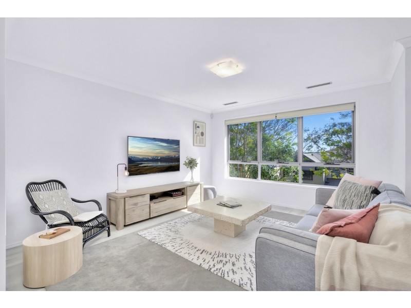 3304 Central Place, Carrara QLD 4211