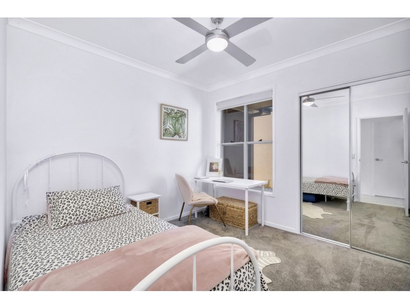 3304 Central Place, Carrara QLD 4211