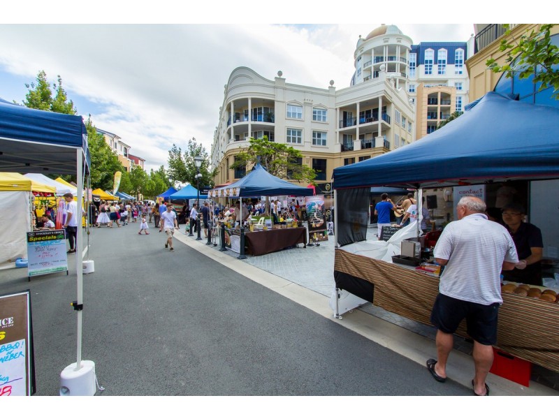 3304 Central Place, Carrara QLD 4211