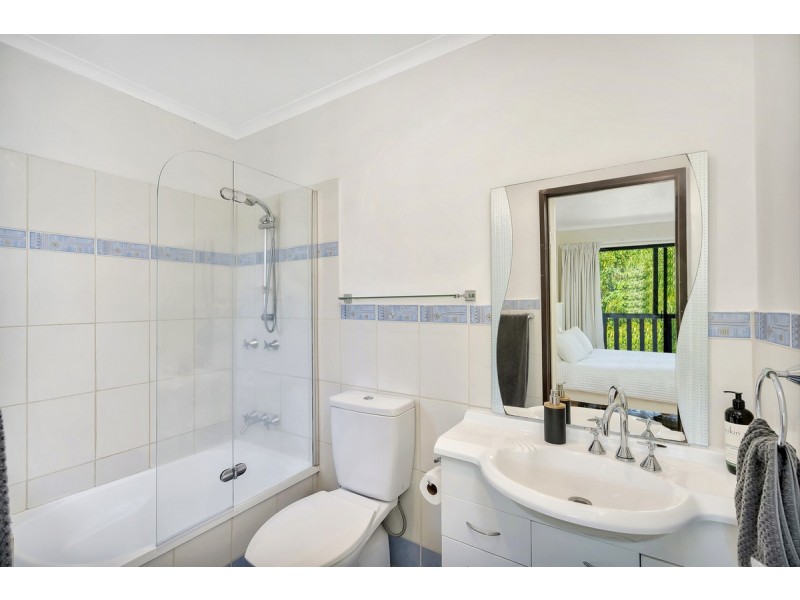 23 Bartlett Avenue, Nerang QLD 4211