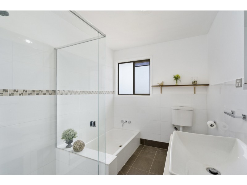 9-11 Lilac Tree Court, Beechmont QLD 4211