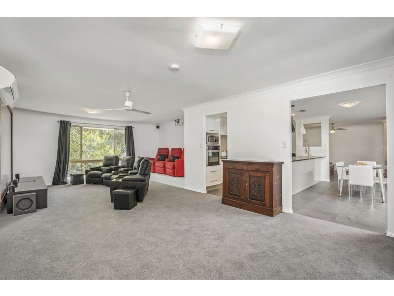 16 Greaves Court, Carrara QLD 4211