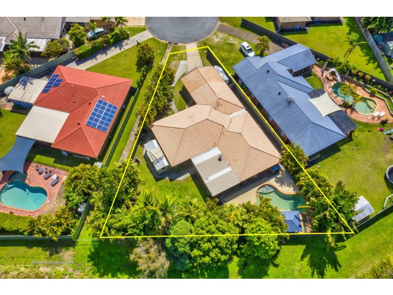 16 Greaves Court, Carrara QLD 4211