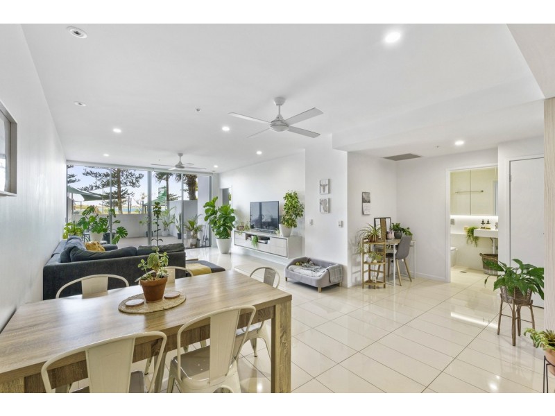 104/388 Marine Parade, Labrador QLD 4215