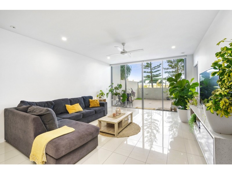 104/388 Marine Parade, Labrador QLD 4215