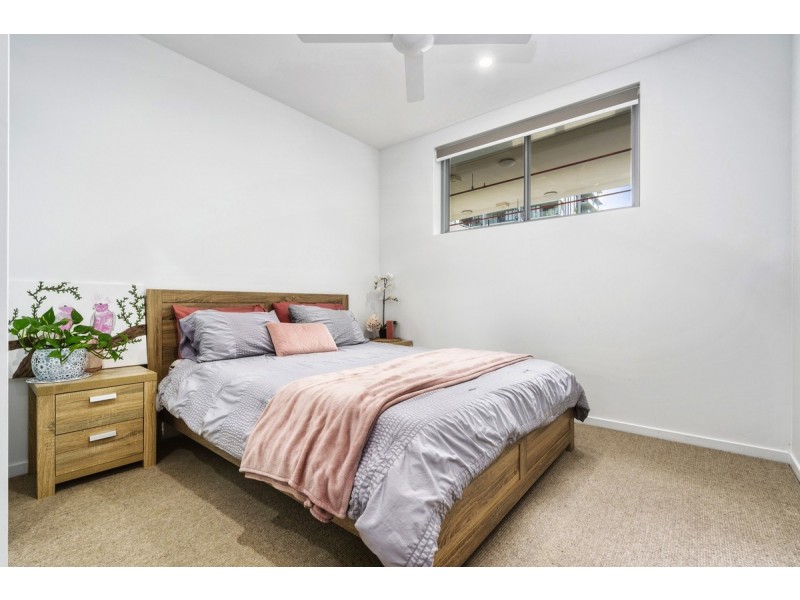 104/388 Marine Parade, Labrador QLD 4215