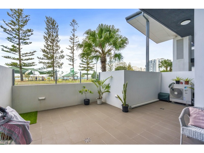 104/388 Marine Parade, Labrador QLD 4215