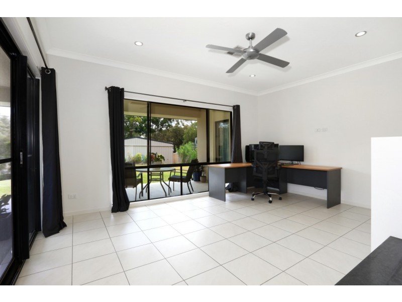 17 Pasture Place, Mount Nathan QLD 4211