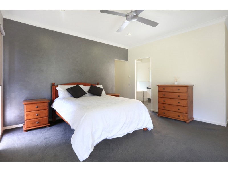 17 Pasture Place, Mount Nathan QLD 4211