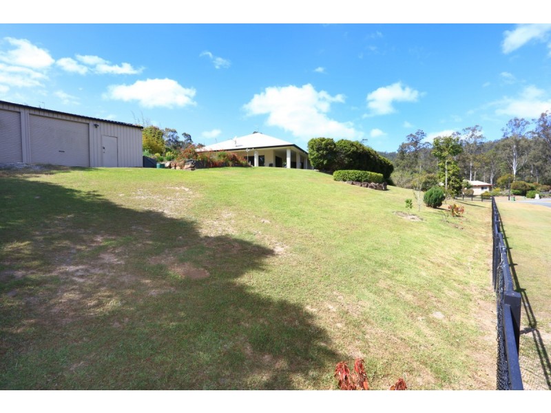 17 Pasture Place, Mount Nathan QLD 4211