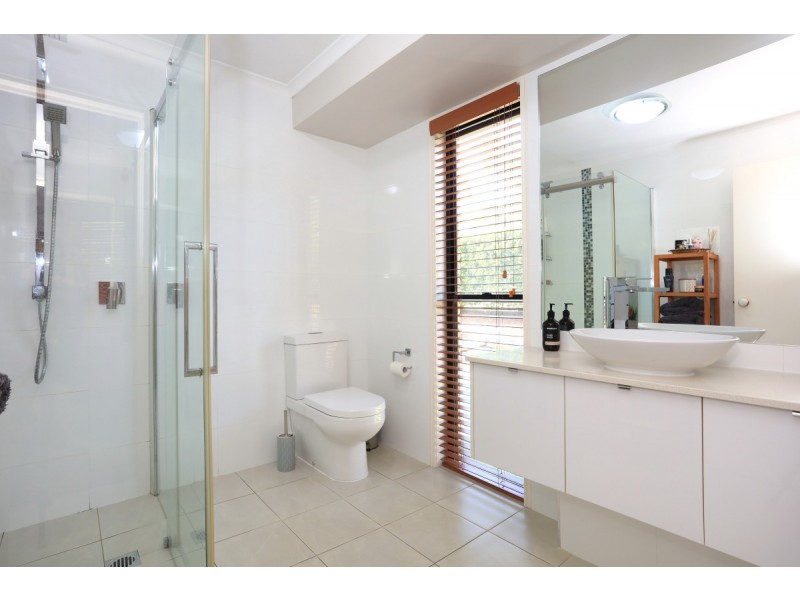 1 Venn Court, Mount Nathan QLD 4211