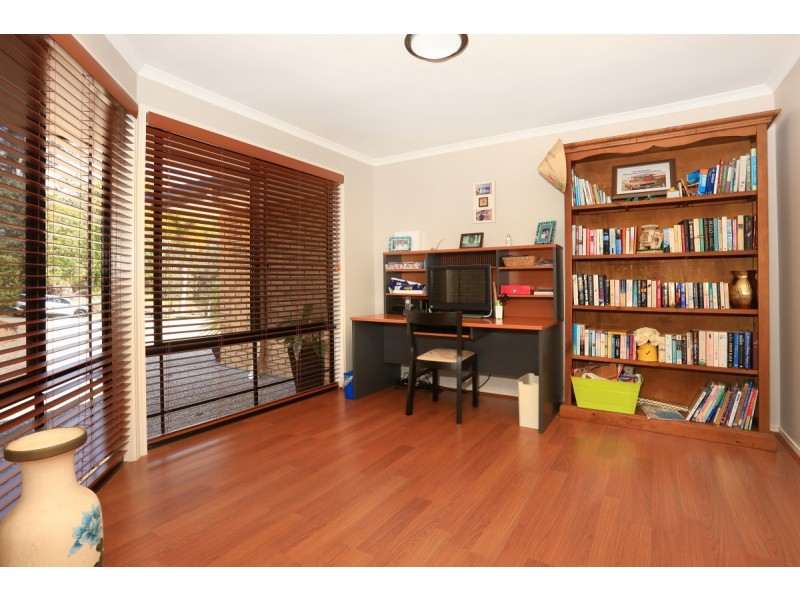 1 Venn Court, Mount Nathan QLD 4211